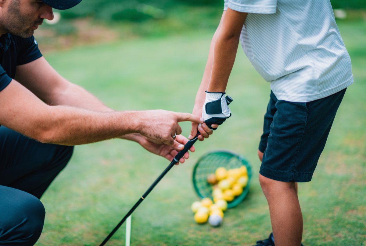 Get a Grip: The Slick Guide to Re-wrapping Your Golf Club - Supercart88